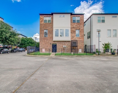 1743 Dominica Drive - Photo Thumbnail 3