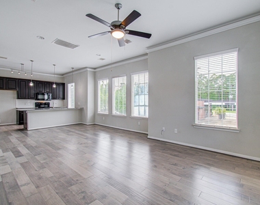1743 Dominica Drive - Photo Thumbnail 9