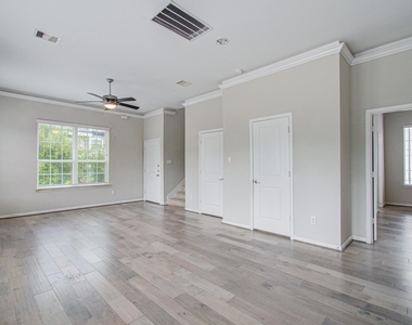 1743 Dominica Drive - Photo Thumbnail 13