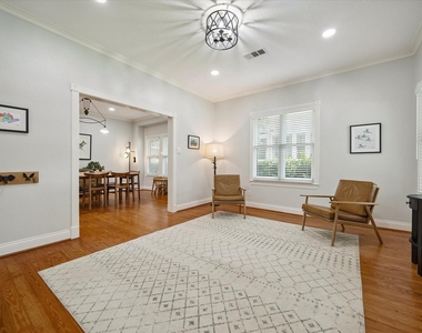 412 W 22nd Street - Photo Thumbnail 5