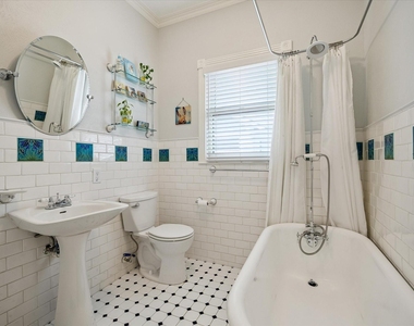 412 W 22nd Street - Photo Thumbnail 21