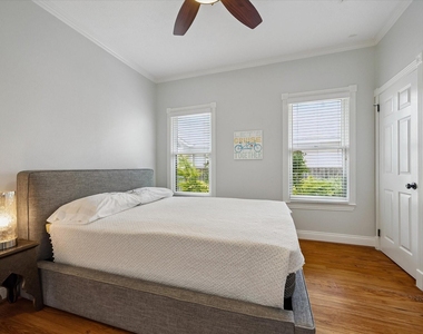 412 W 22nd Street - Photo Thumbnail 20