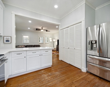 412 W 22nd Street - Photo Thumbnail 11
