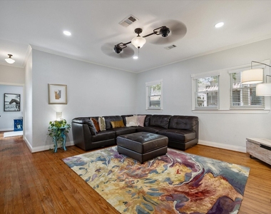 412 W 22nd Street - Photo Thumbnail 14
