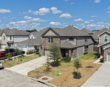 3703 Cub Drive - Photo Thumbnail 2