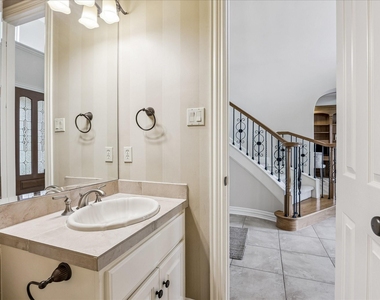 2210 Bywater Drive - Photo Thumbnail 10