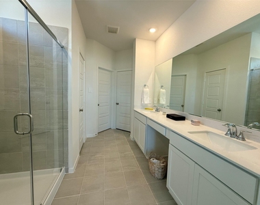 16262 Parish Pointe Court - Photo Thumbnail 29