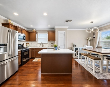 9903 Garnet Springs Drive - Photo Thumbnail 14