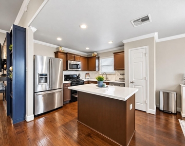 9903 Garnet Springs Drive - Photo Thumbnail 15