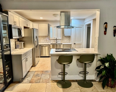 6744 Lawndale Street - Photo Thumbnail 4