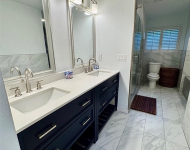 6744 Lawndale Street - Photo Thumbnail 10