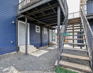 1009 Enid Street - Photo Thumbnail 3
