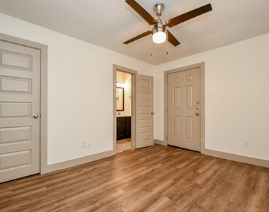 1009 Enid Street - Photo Thumbnail 15