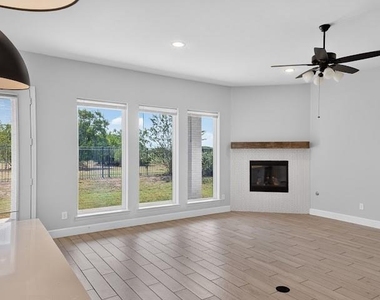 7559 Pemberley Court - Photo Thumbnail 21