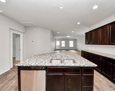 8302 Rose Petals Lane - Photo Thumbnail 12