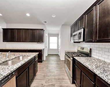 8302 Rose Petals Lane - Photo Thumbnail 9