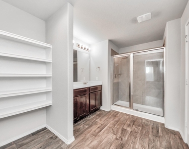 8302 Rose Petals Lane - Photo Thumbnail 16