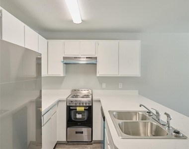 16 Harbour Row Drive - Photo Thumbnail 10