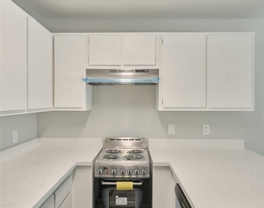 16 Harbour Row Drive - Photo Thumbnail 11