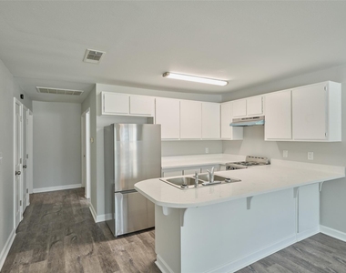 16 Harbour Row Drive - Photo Thumbnail 9