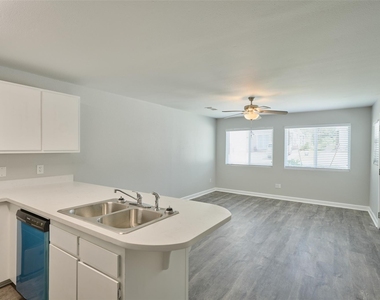 16 Harbour Row Drive - Photo Thumbnail 12