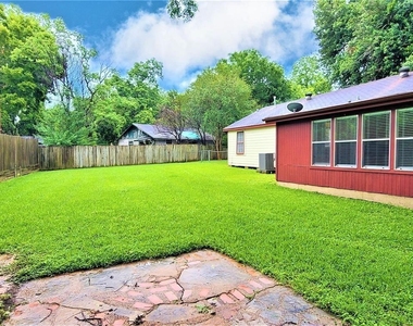 503 Riveredge Drive - Photo Thumbnail 11