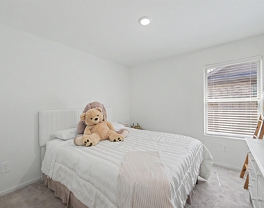 569 Falling Cave Drive - Photo Thumbnail 10