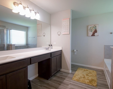 12818 Sirkis Street - Photo Thumbnail 15