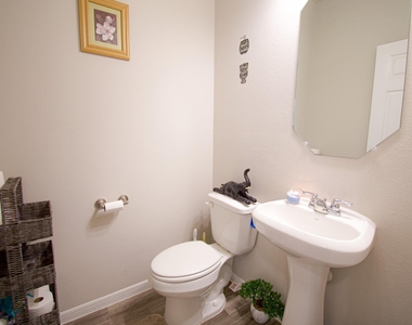 12818 Sirkis Street - Photo Thumbnail 5