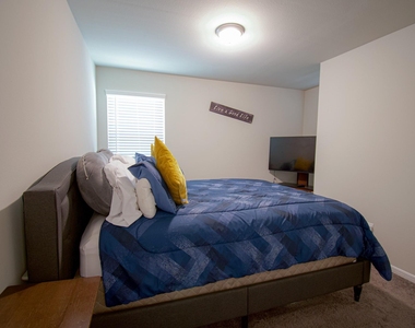 12818 Sirkis Street - Photo Thumbnail 20