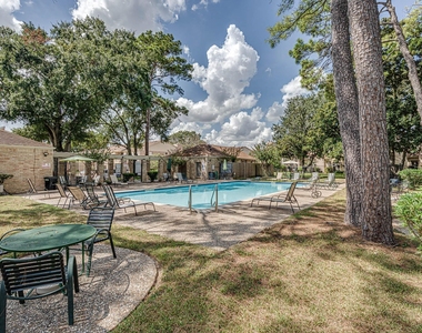 800 Country Place Drive - Photo Thumbnail 33