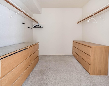 800 Country Place Drive - Photo Thumbnail 25