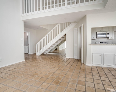 800 Country Place Drive - Photo Thumbnail 17