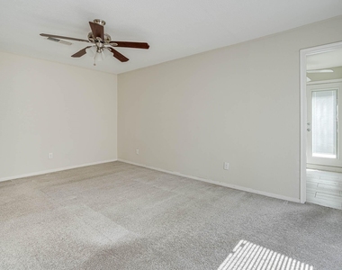 800 Country Place Drive - Photo Thumbnail 21