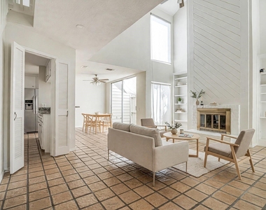 800 Country Place Drive - Photo Thumbnail 1