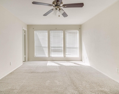 800 Country Place Drive - Photo Thumbnail 22