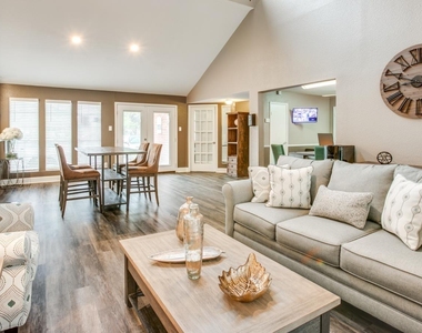 11810 Hammond Drive - Photo Thumbnail 12