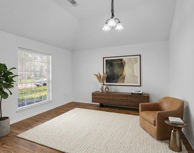 15331 Goodman Street - Photo Thumbnail 3