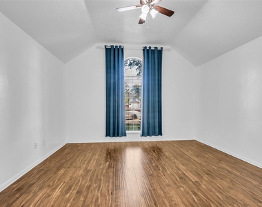 15331 Goodman Street - Photo Thumbnail 11