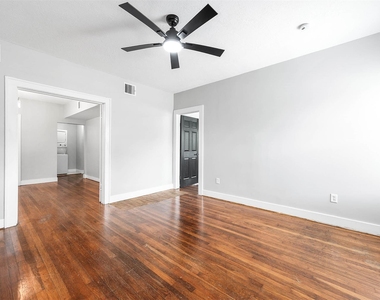 2511 Arbor Street - Photo Thumbnail 5