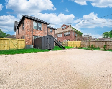 2511 Arbor Street - Photo Thumbnail 14