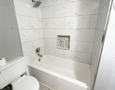 3015 Walnut Bend Lane - Photo Thumbnail 10