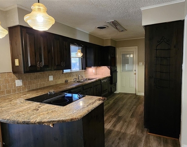 5312 Palm Drive - Photo Thumbnail 11