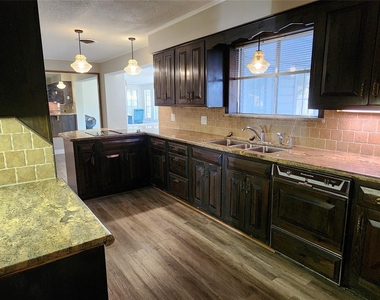 5312 Palm Drive - Photo Thumbnail 12