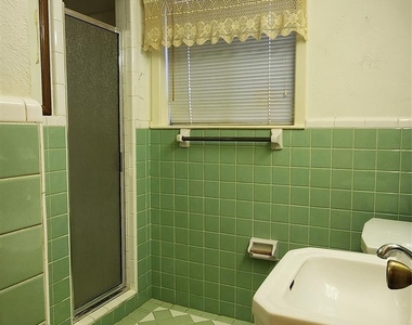 5312 Palm Drive - Photo Thumbnail 22
