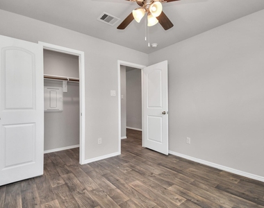 14206 West Rim Lane - Photo Thumbnail 15