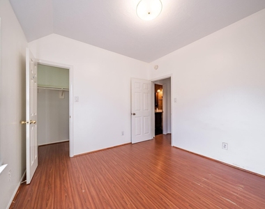3627 Heritage Colony Drive - Photo Thumbnail 26