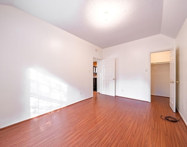 3627 Heritage Colony Drive - Photo Thumbnail 22