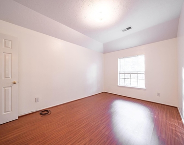 3627 Heritage Colony Drive - Photo Thumbnail 21