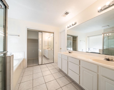3627 Heritage Colony Drive - Photo Thumbnail 18